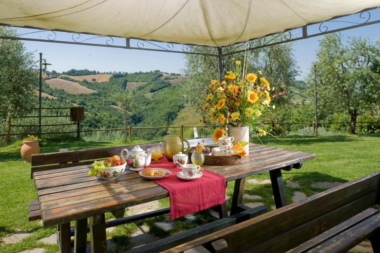 Agriturismo Le Dolci Colline Valfabbrica Exterior photo