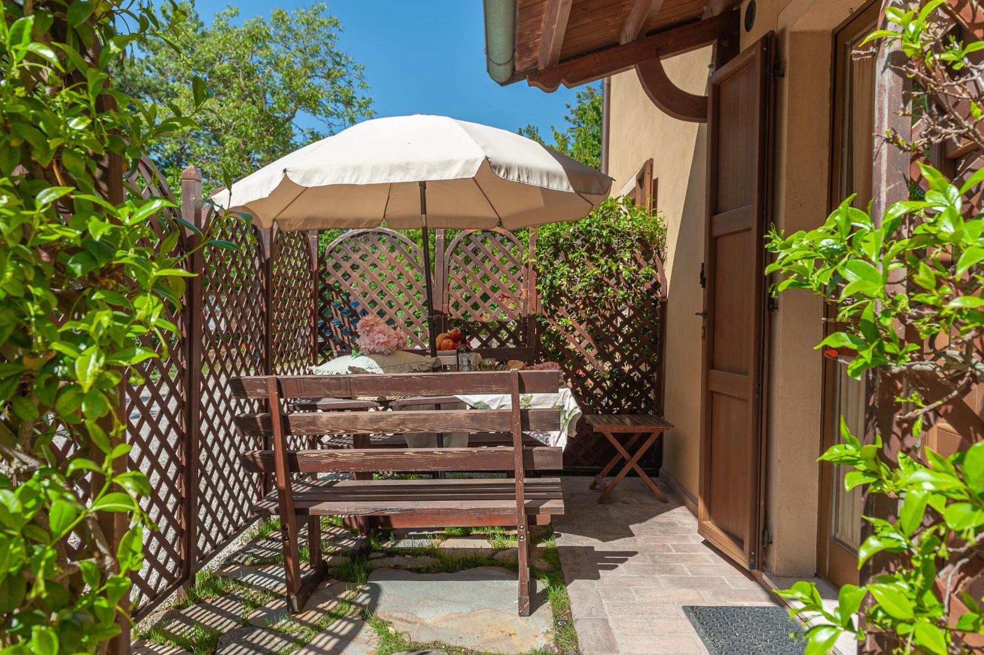 Agriturismo Le Dolci Colline Valfabbrica Exterior photo